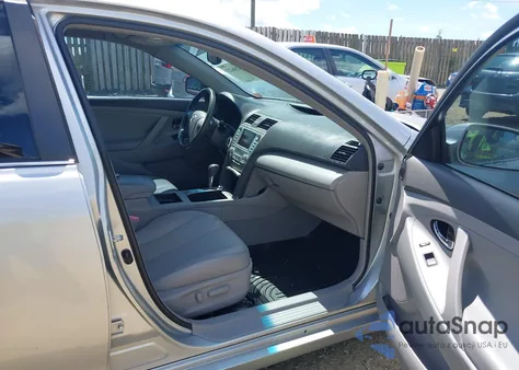 2007 Toyota Camry Hybrid z USA, uszkodzony, nr VIN 4T1BB46K37U007610